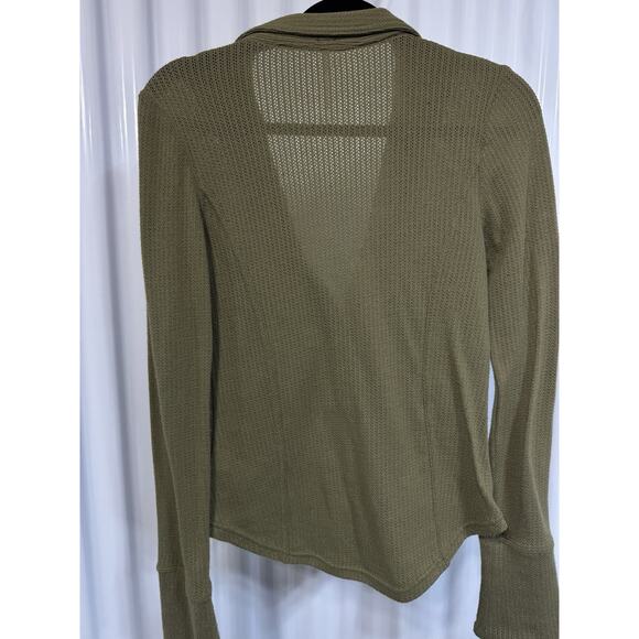 Free People Catalina Thermal Top Open V Flared Cuffs In Army Green Size Medium. - Picture 4 of 6